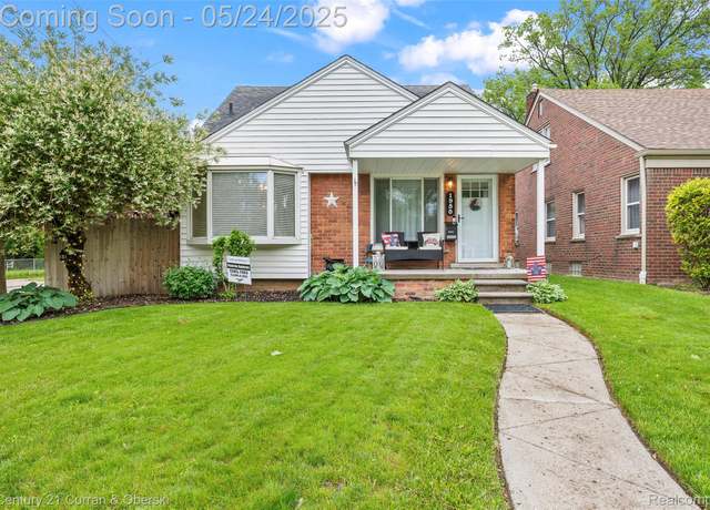 Property at 1950 Byrd St, Dearborn, MI 48124, 3 beds, 2.5 baths