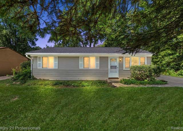 Property at 2654 Frankson Ave, Rochester Hills, MI 48307, 3 beds, 1 bath