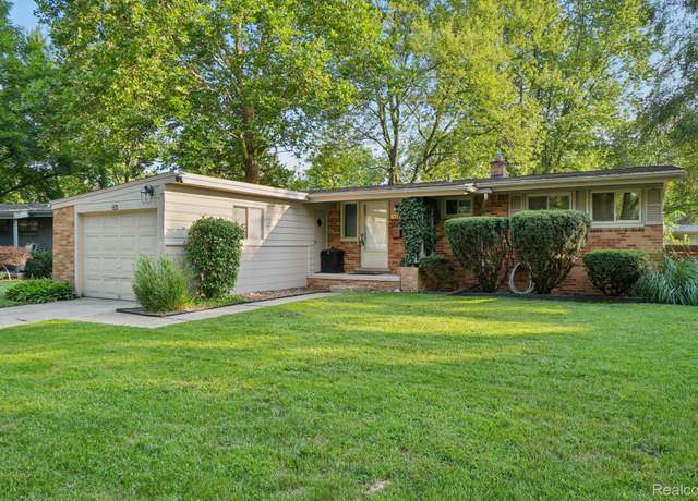 Property at 1017 Brooklawn Dr, Troy, MI 48084, 3 beds, 1.5 baths