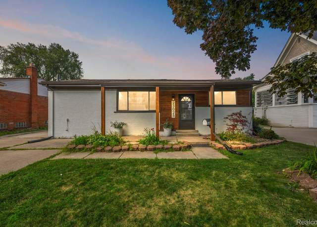 Property at 23025 Raymond St. St, St Clair Shores, MI 48082, 3 beds, 2 baths