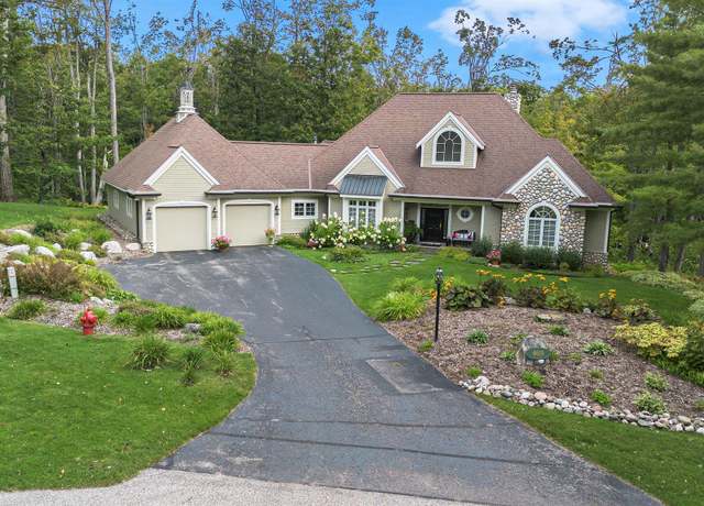 Property at 4610 Stoney Hill Ct, Harbor Springs, MI 49740, 4 beds, 4 baths