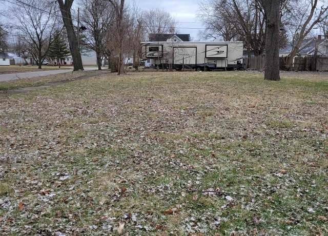 Property at 1103 Greenwich St, Saginaw, MI 48602