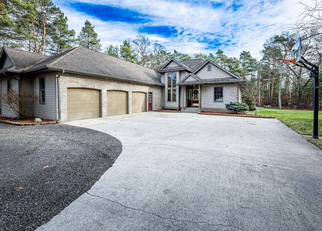 Property at 7016 Hyde Park Rd, Whitehall, MI 49461, 4 beds, 3 baths