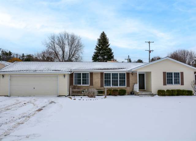 Property at 6114 Center Rd, Peninsula Twp, MI 49686, 3 beds, 2.5 baths