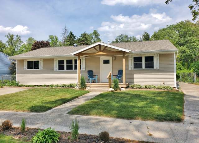Property at 121 S Marshall St, New Buffalo, MI 49117, 3 beds, 2 baths