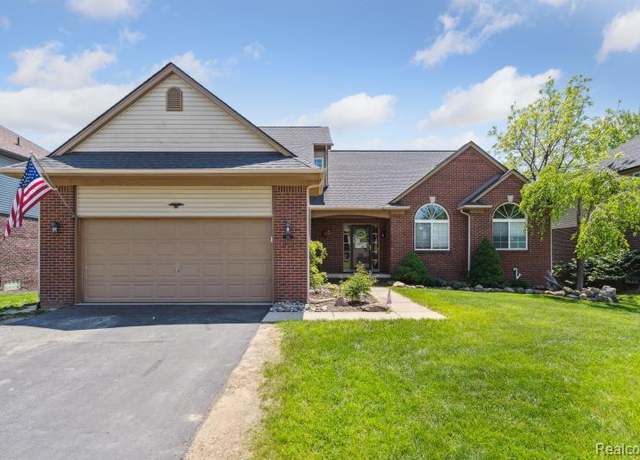 Property at 511 State St, Oxford, MI 48371, 3 beds, 3.5 baths