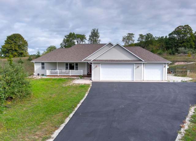 Property at 2424 Tyler Hills Dr. Dr, Unknown, MI 49685, 4 beds, 3 baths