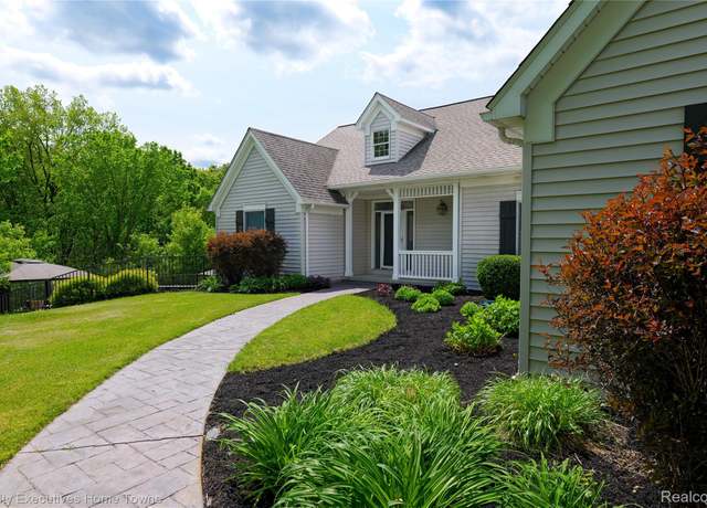 Property at 13999 French Ln, Davisburg, MI 48350, 4 beds, 2.5 baths