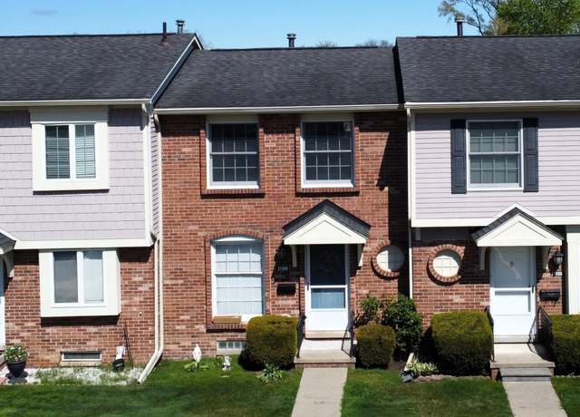 Property at 37008 Charter Oaks Blvd, Clinton Township, MI 48036, 2 beds, 1 bath