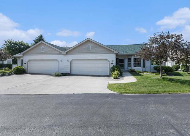 Property at 301 Golf View Ln, Elk Rapids, MI 49629, 2 beds, 2 baths