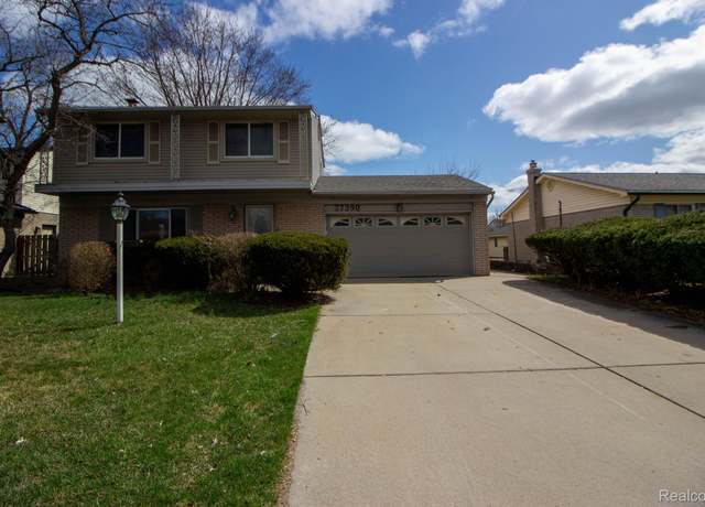 Property at 27390 Pierce St, Southfield, MI 48076, 3 beds, 2.5 baths