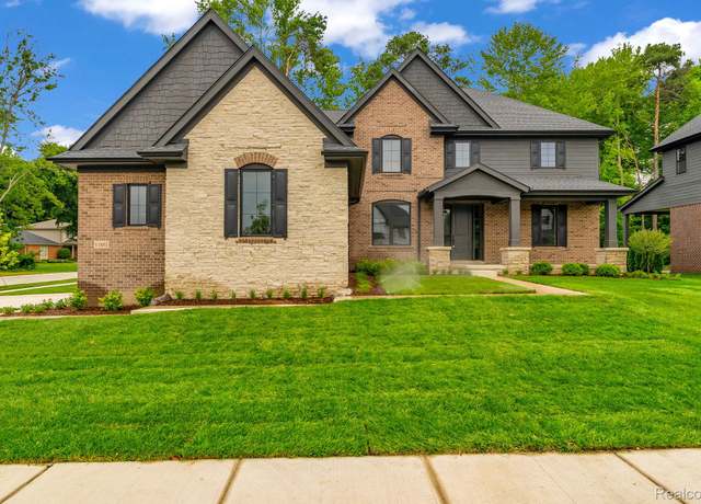 Property at 11851 Ovation Ct, Utica, MI 48315, 4 beds, 3.5 baths