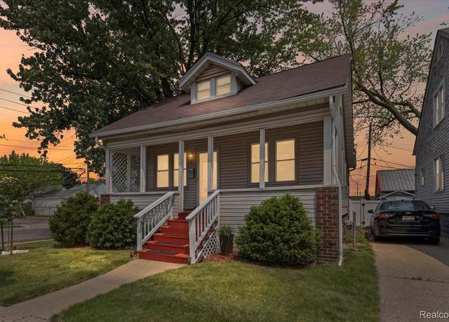 Property at 809 E Bennett Ave, Ferndale, MI 48220, 3 beds, 2 baths