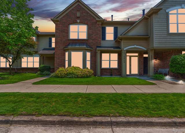Property at 4015 Norwich Dr, Canton, MI 48188, 2 beds, 2.5 baths