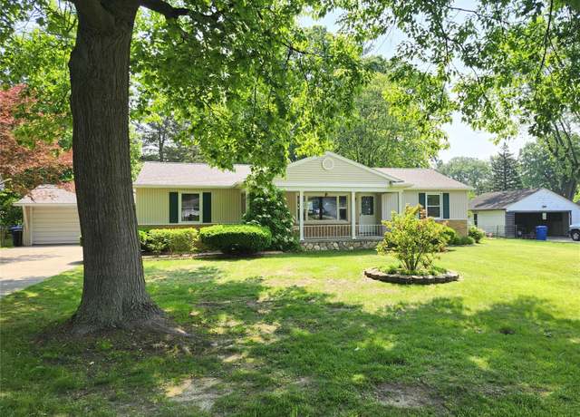Property at 1260 Hira St, Waterford, MI 48328, 4 beds, 1.5 baths