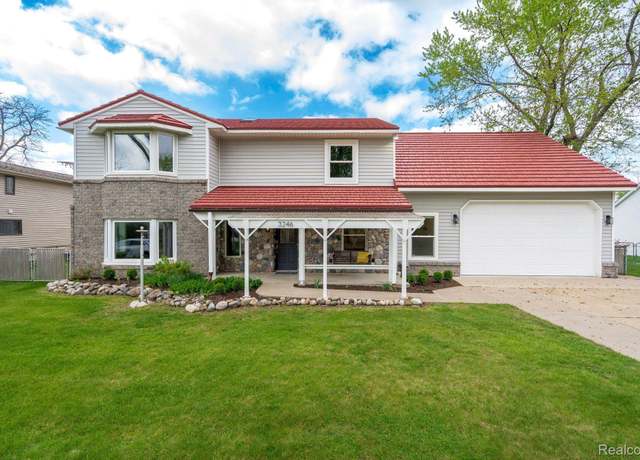 Property at 3246 Millwall Ave, Keego Harbor, MI 48320, 4 beds, 2.5 baths