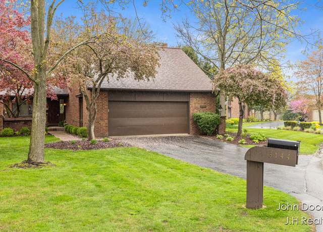 Property at 3144 E Gatehouse Dr SE, Grand Rapids, MI 49546, 3 beds, 3 baths