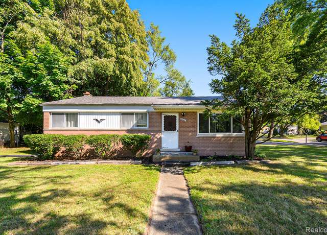 Property at 6100 Williams Lake Rd Rd, Waterford Charter Township, MI 48329, 3 beds, 2 baths