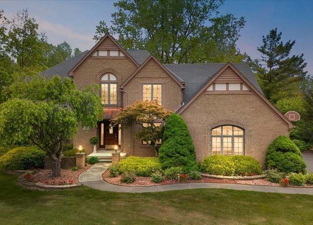 Property at 54168 Overbrook Ct, Shelby Twp, MI 48316, 4 beds, 3.5 baths