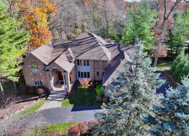 Property at 7285 Hiddenbrook Ln, Bloomfield Twp, MI 48301, 5 beds, 5 baths