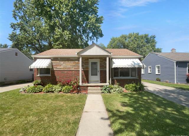 Property at 22459 Daniels St, St Clair Shores, MI 48081, 2 beds, 1 bath