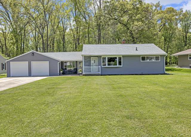 Property at 1511 Strathmoor Ln, Jackson, MI 49203, 3 beds, 1.5 baths