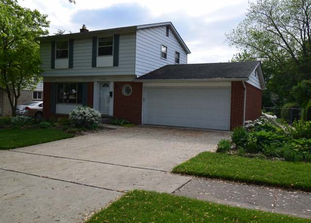 Property at 15372 Michael St, Taylor, MI 48180, 3 beds, 1.5 baths
