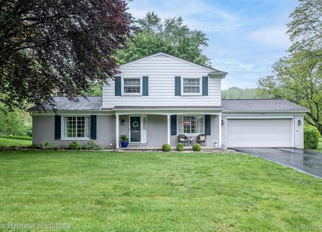 Property at 2655 Aspen Ln, Bloomfield Hills, MI 48302, 4 beds, 2.5 baths