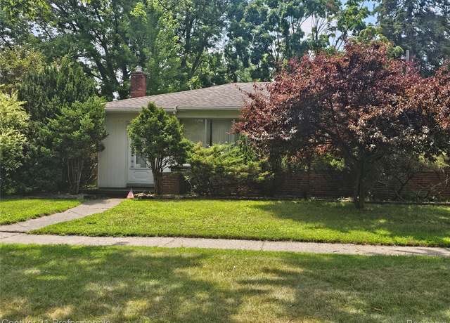 Property at 34909 W Chicago St, Livonia, MI 48150, 3 beds, 1.5 baths