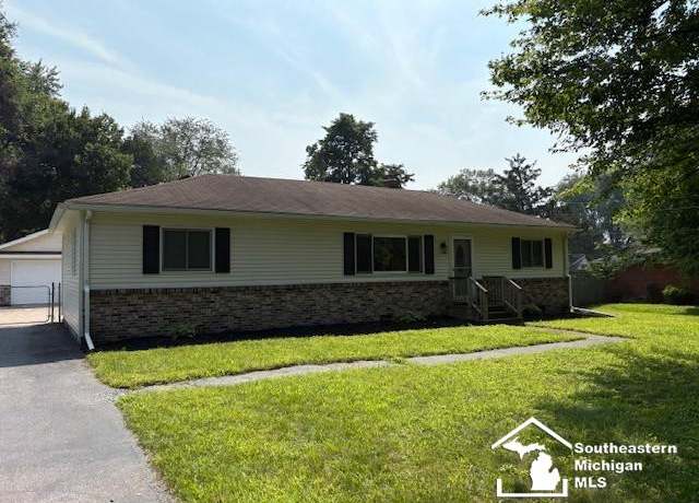 Property at 8890 Woodside Dr, Temperance, MI 48182, 3 beds, 2 baths
