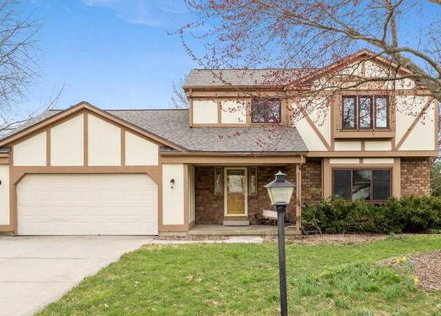 Property at 1830 Lockmere Dr SE, Grand Rapids, MI 49508, 5 beds, 2.5 baths