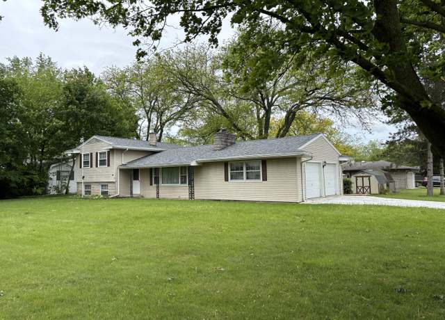 Property at 814 N Lakeview Ave, Sturgis, MI 49091, 4 beds, 2 baths