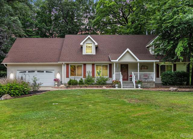 Property at 3349 Shimmons Rd, Auburn Hills, MI 48326, 4 beds, 2.5 baths