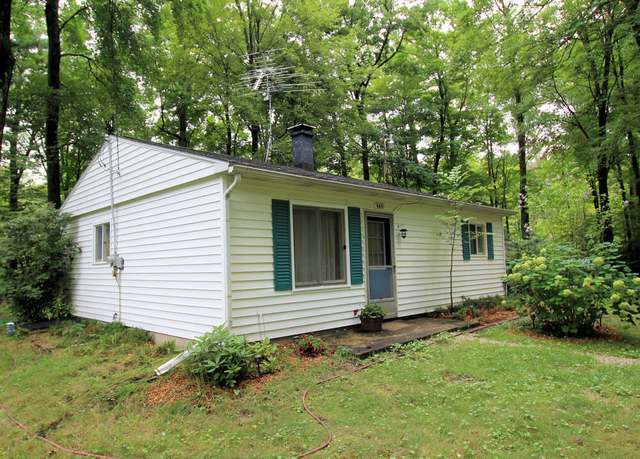 Property at 6891 S Pine Ave, Newaygo, MI 49337, 3 beds, 1 bath