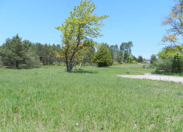 Property at 6274 S Us-31, Grawn, MI 49637