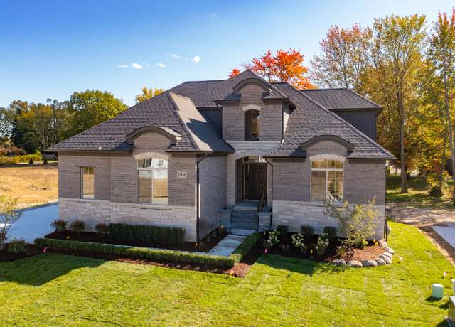Property at 11948 Encore Ct, Shelby Twp, MI 48315, 4 beds, 2.5 baths