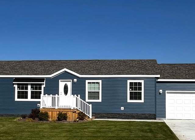 Property at 270 Riviera Dr, Lapeer, MI 48446, 3 beds, 2 baths
