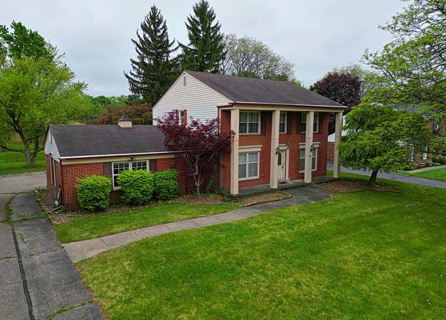 Property at 4003 Old Dominion Dr, West Bloomfield, MI 48323, 4 beds, 2.5 baths