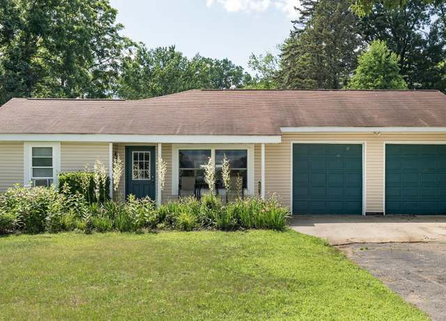 Property at 184 Crescent Rd, Waterford, MI 48327, 3 beds, 2 baths