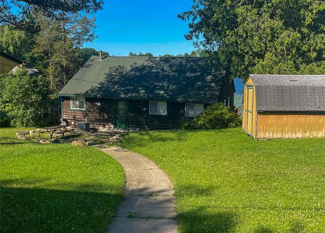 Property at 1749 Tannock Dr, Holly, MI 48442, 2 beds, 1 bath