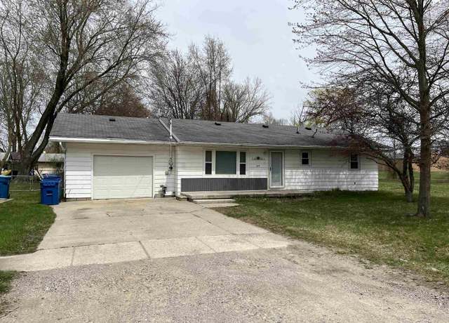 Property at 269 Oak St, Montrose, MI 48457, 3 beds, 2 baths