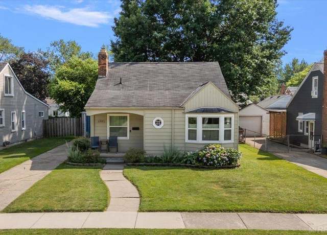 Property at 21916 Gaukler St, Saint Clair Shores, MI 48080, 3 beds, 1 bath