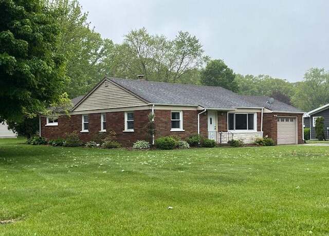 Property at 4840 Shore Dr, Coloma, MI 49038, 4 beds, 2.5 baths