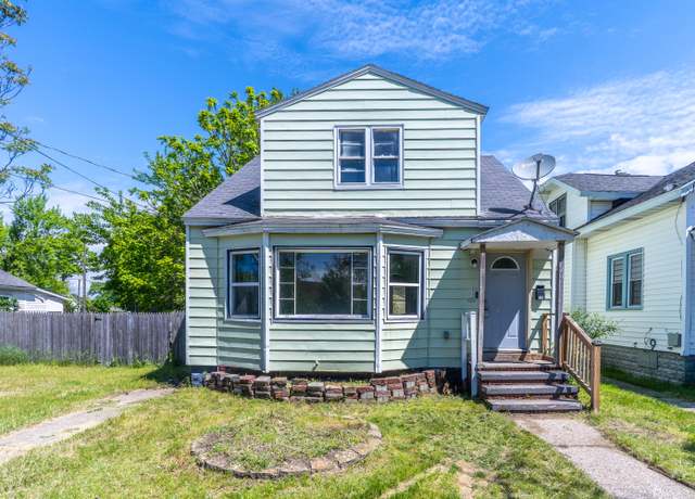 Property at 428 Orchard Ave, Muskegon, MI 49442, 3 beds, 1 bath