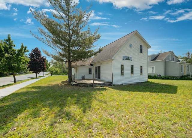 Property at 802 Hannah Ave, Traverse City, MI 49686, 3 beds, 2 baths