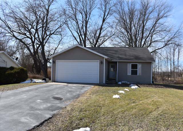 Property at 4711 Meadowlawn Dr, Fort Gratiot, MI 48059, 3 beds, 2 baths
