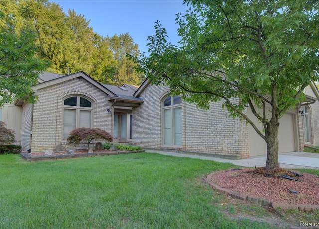 Property at 43164 W Kirkwood Dr #145, Clinton Charter Township, MI 48038, 3 beds, 3 baths