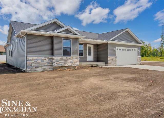Property at 293 Nevada Ave, Marysville, MI 48040, 3 beds, 2.5 baths