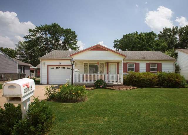 Property at 23715 Schomberg St, Taylor, MI 48180, 3 beds, 1.5 baths