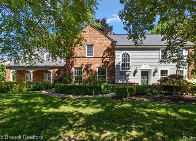 Property at 748 Waddington St, Bloomfield Hills, MI 48301, 5 beds, 4 baths